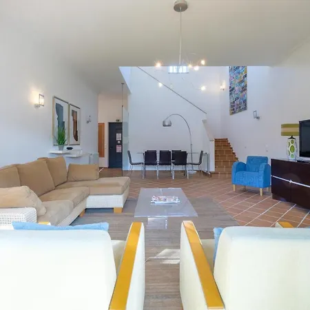 Apartman Principes Townhouse *